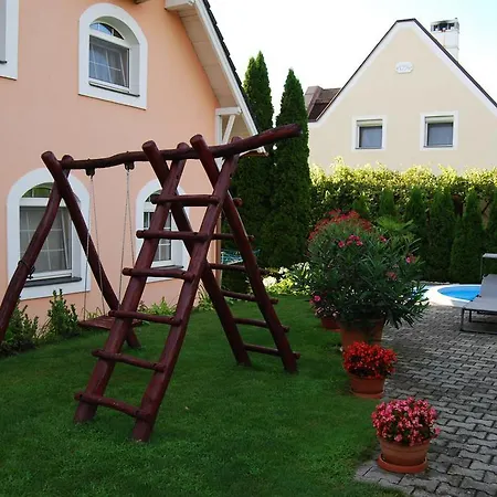 Barackvirág Panzió Tihany