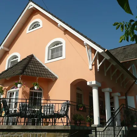 Vendégház Barackvirág Panzió