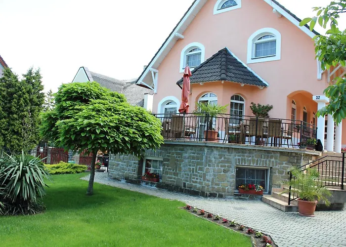 Barackvirag Vendeghaz Tihany