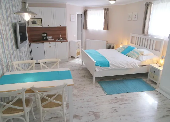 Barackvirag Vendeghaz 3*