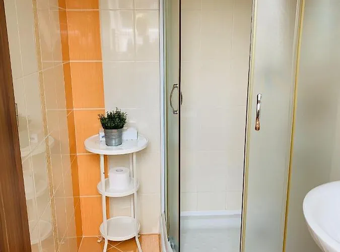 Barackvirag Vendeghaz 3*